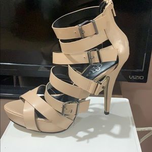 Heels/ size 8/ used once only! / great conditions!